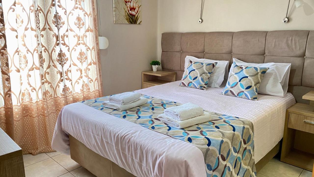 Pelineon Rooms Chios Town Exterior photo