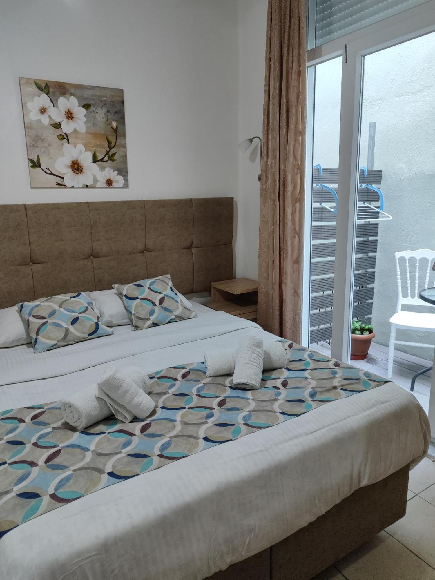 Pelineon Rooms Chios Town Exterior photo